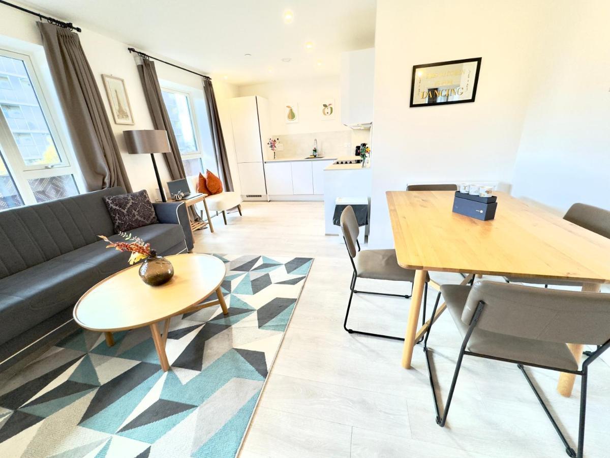 3Bedroom, 2Bathroom, Balcony,Luxury Flat Westfield Londres Exterior foto