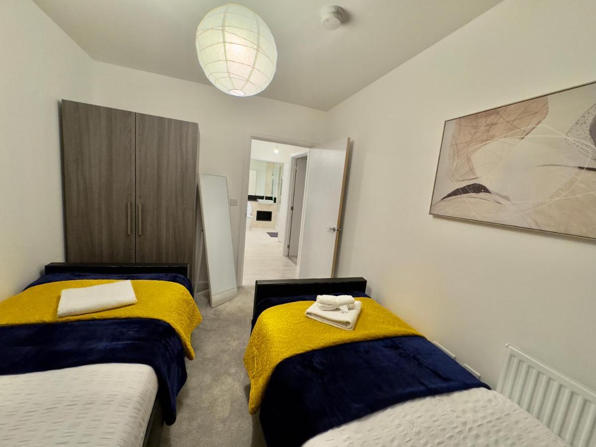 3Bedroom, 2Bathroom, Balcony,Luxury Flat Westfield Londres Exterior foto