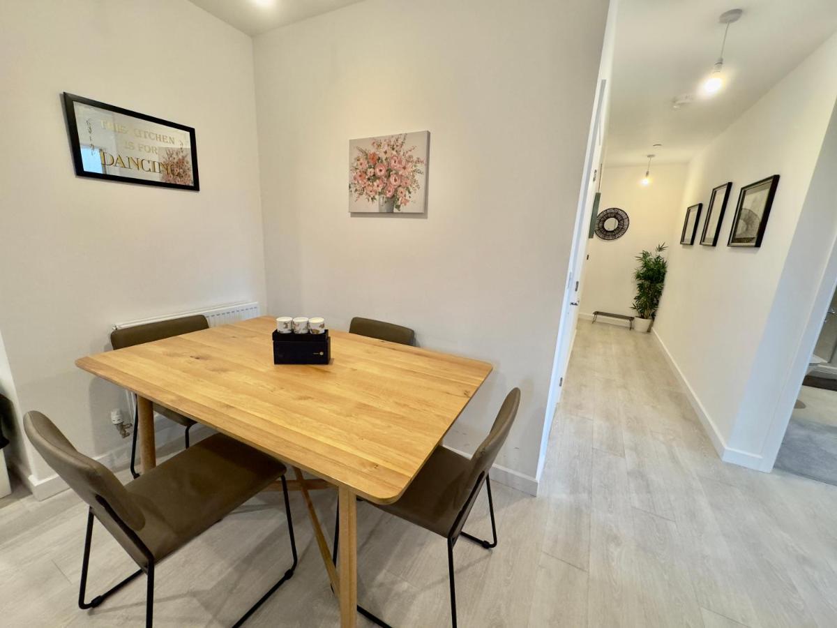3Bedroom, 2Bathroom, Balcony,Luxury Flat Westfield Londres Exterior foto
