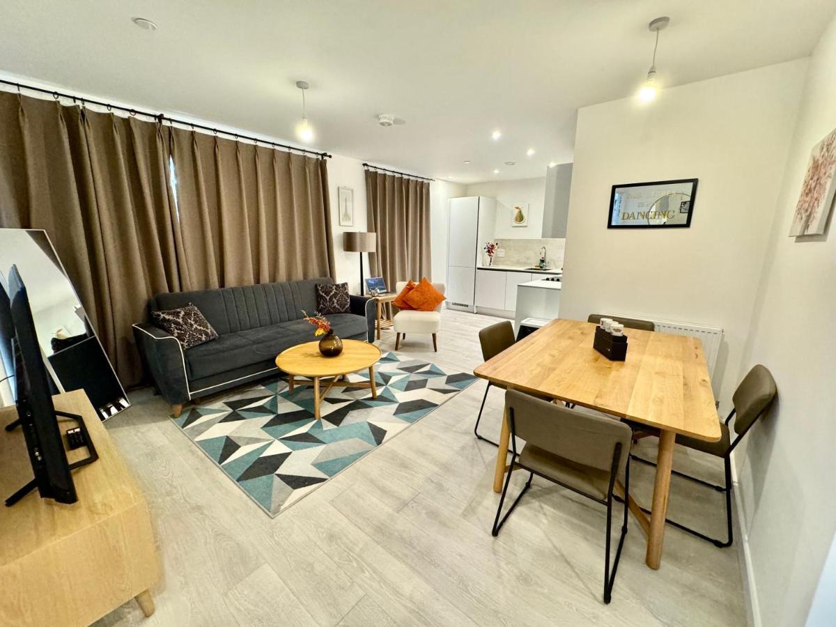 3Bedroom, 2Bathroom, Balcony,Luxury Flat Westfield Londres Exterior foto
